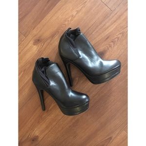 Guess black high heel booties size 7